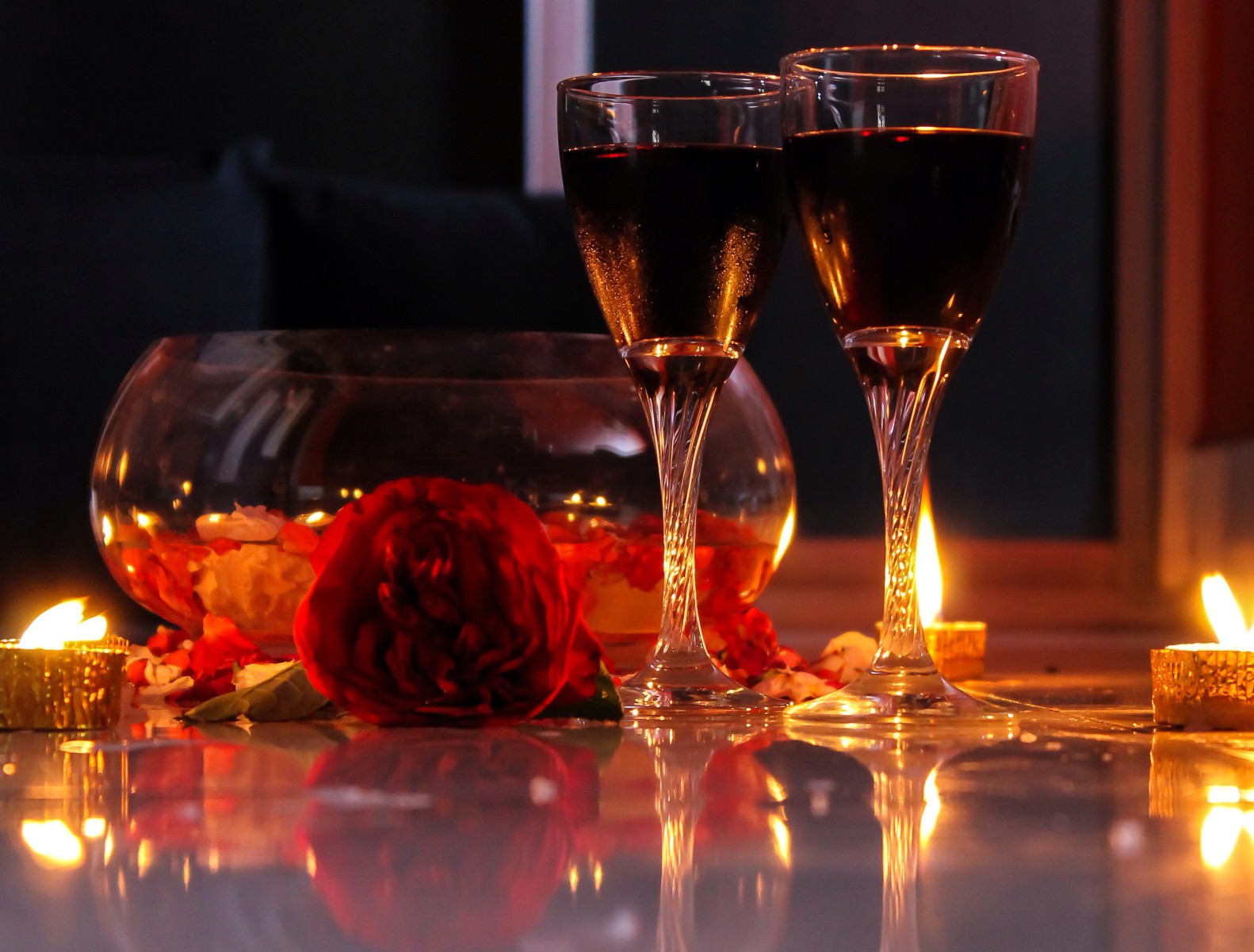 9 ways to make your house look clean - keep the lights low and use candles