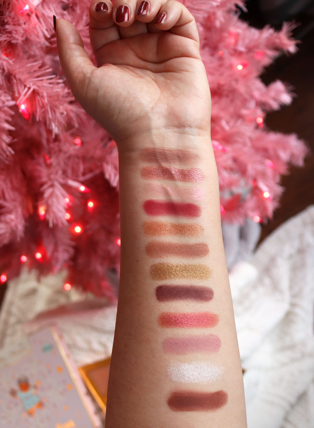 Too Faced Christmas Star palette eyeshadow swatches