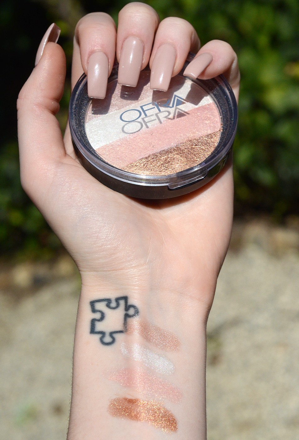ofra illuminating blush stripes