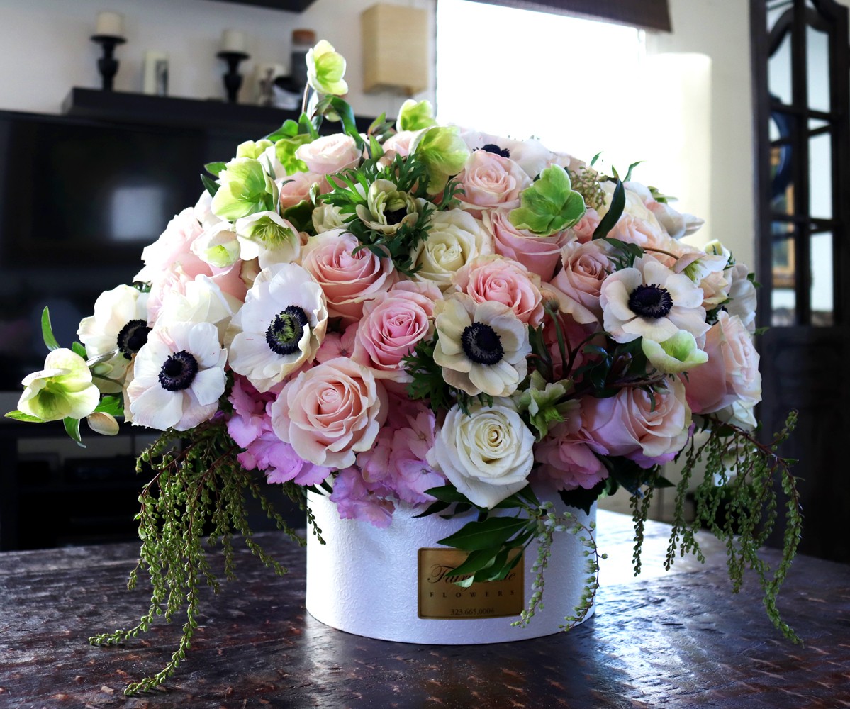 How to make your house look cleaner than it is - try adding fresh flowers