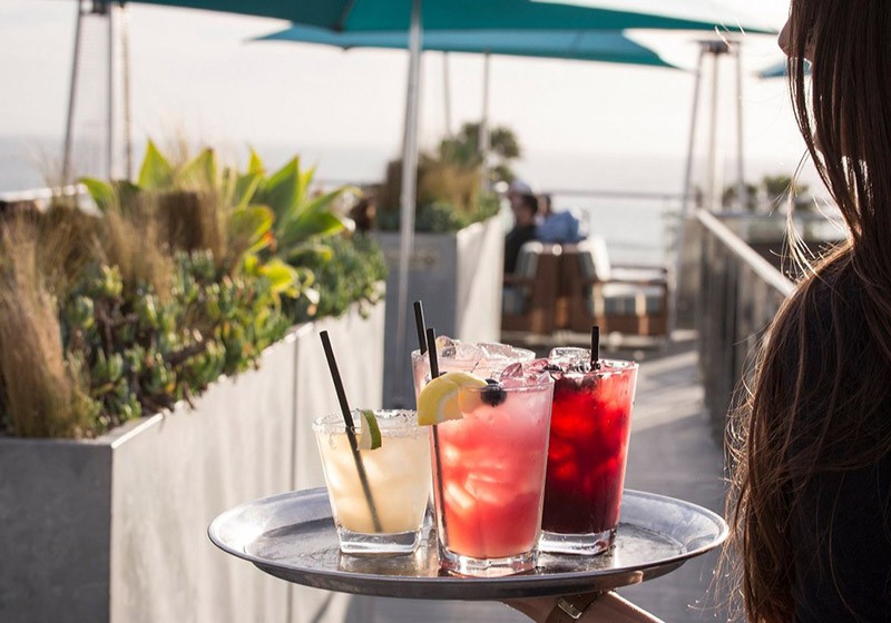Best Rooftop Bars in Los Angeles - Hotel Erwin - Best rooftop bars in Los Angeles by travel blogger My Beauty Bunny