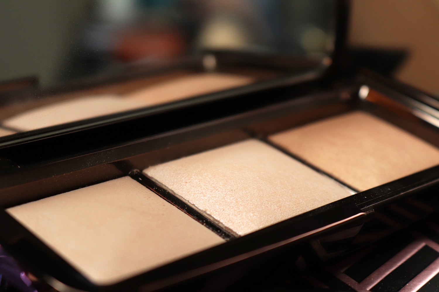 Hourglass Ambient Light Palette Review - Hourglass cosmetics going vegan by popular Las Vegas beauty blogger My Beauty Bunny