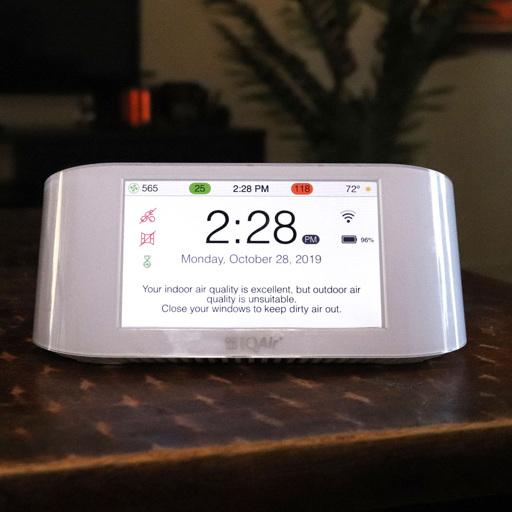 Air Visual Pro air quality monitor review