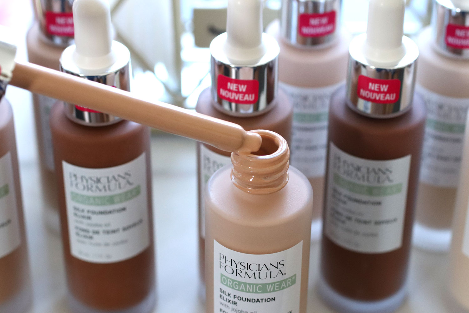 Physicians Formula Organic Wear Silk Foundation Elixir with Jojoba Oil Review