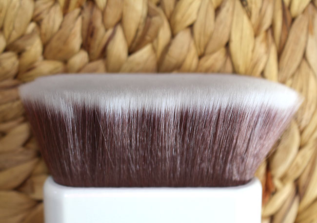 PUR Minerals Perfecting Body Brush