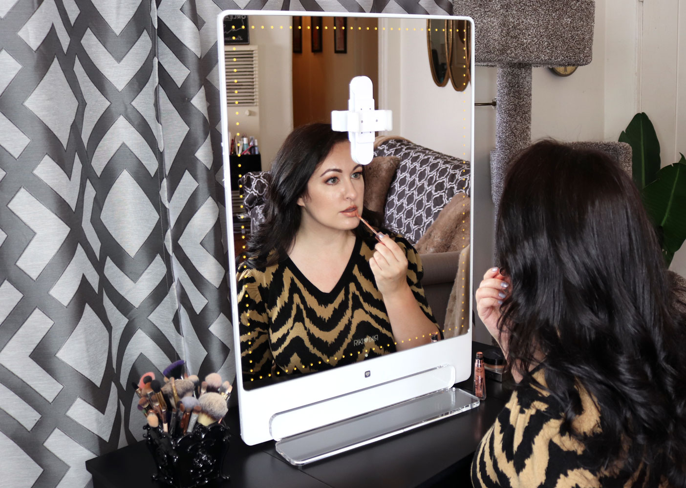 Glamcor Riki Tall Lighted Selfie Mirror Review