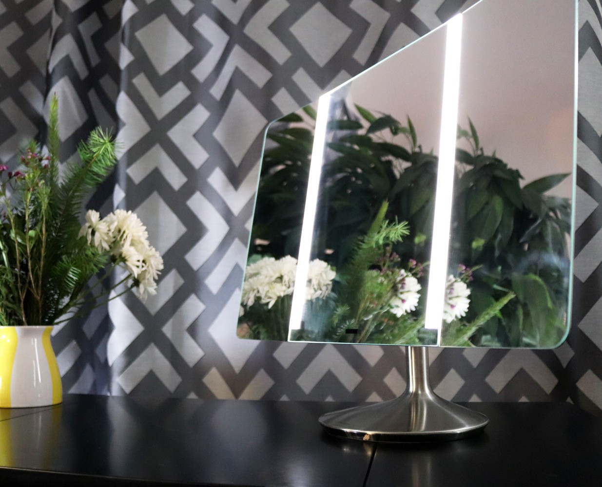 SimpleHuman Sensor Mirror Wide View Pro Review - SimpleHuman Mirrors Changed My Makeup Game by LA cruelty free beauty blogger My Beauty Bunny