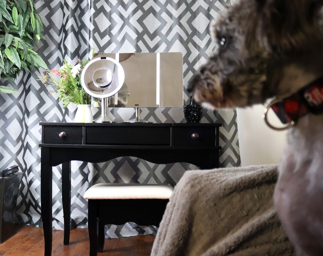 SimpleHuman Mirrors Changed My Makeup Game by LA cruelty free beauty blogger My Beauty Bunny