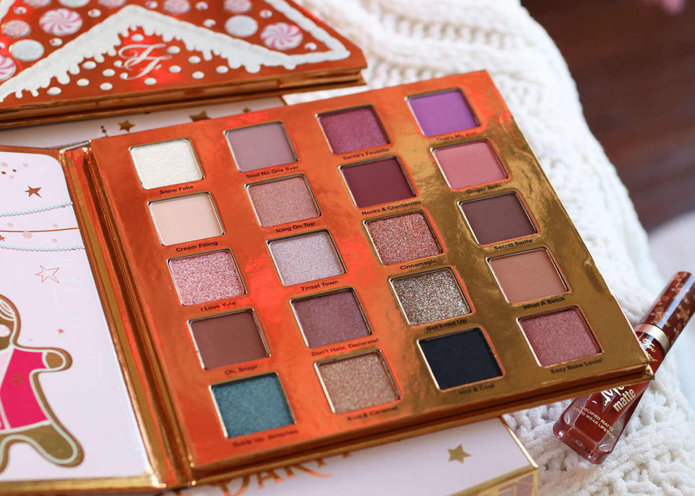 Too Faced Christmas Cookie House Party eyeshadow palette 