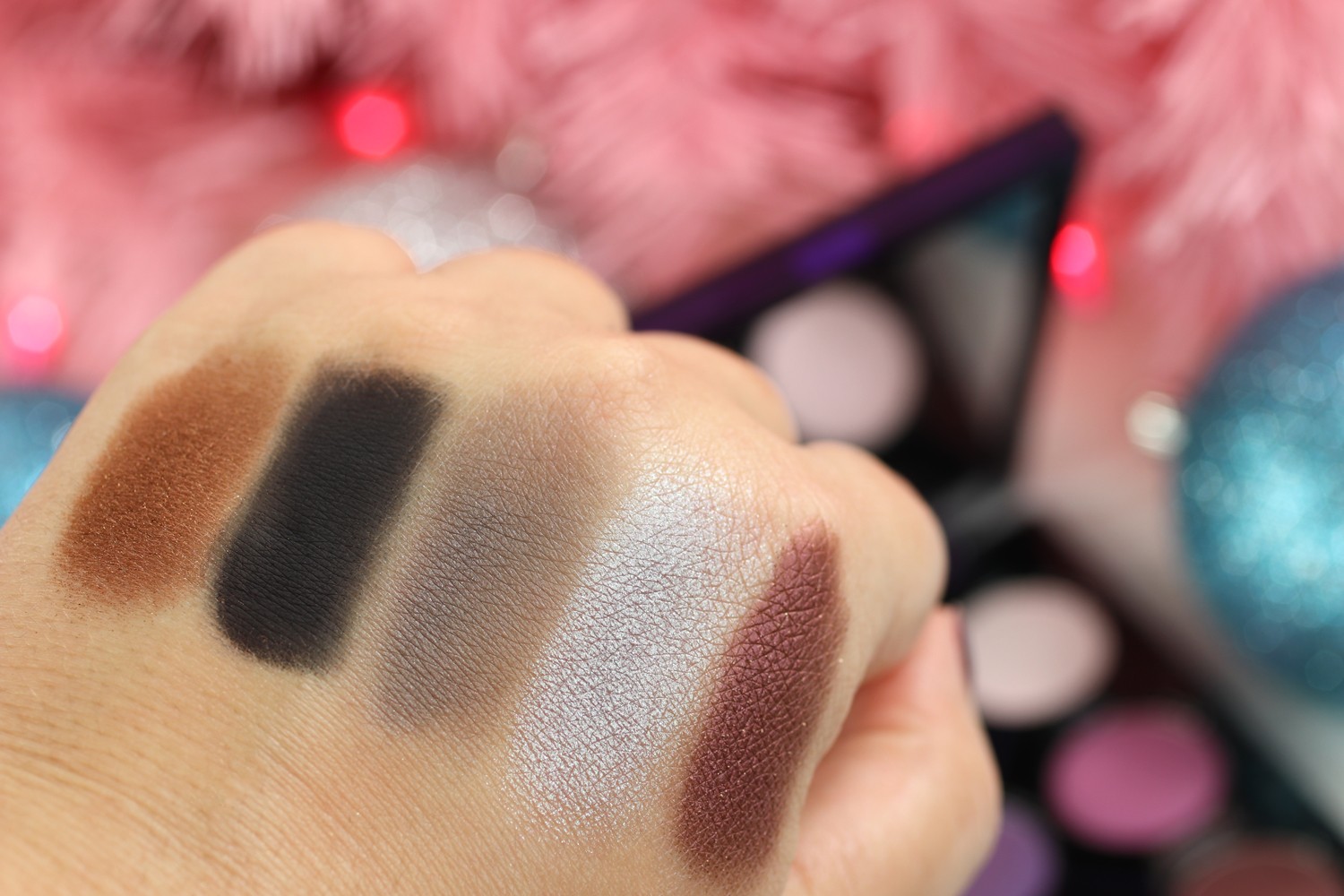 Urban Decay Distortion Palette Swatches and Review