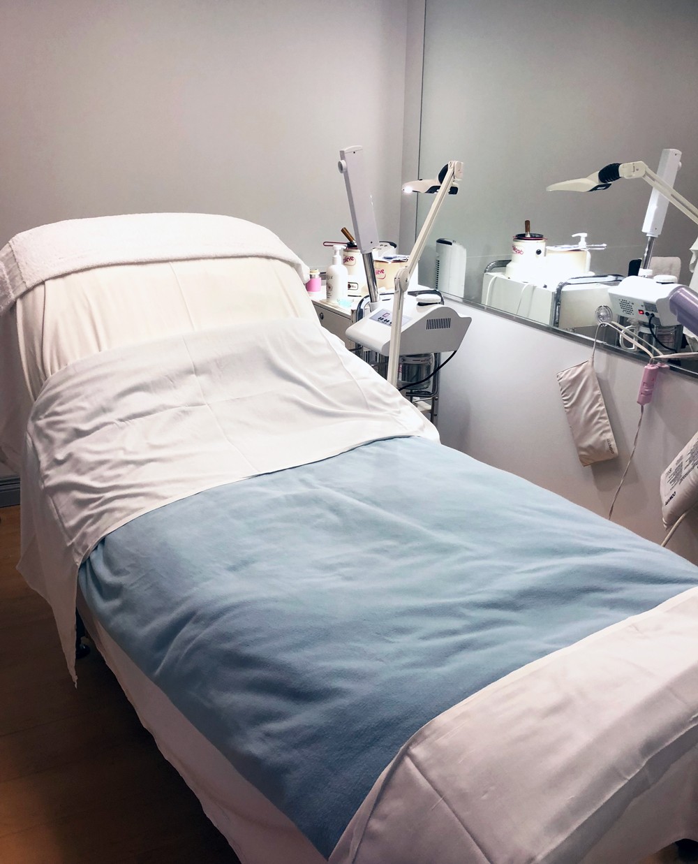 Verabella Spa 90 Minute Lift and Glow Treatment Facial